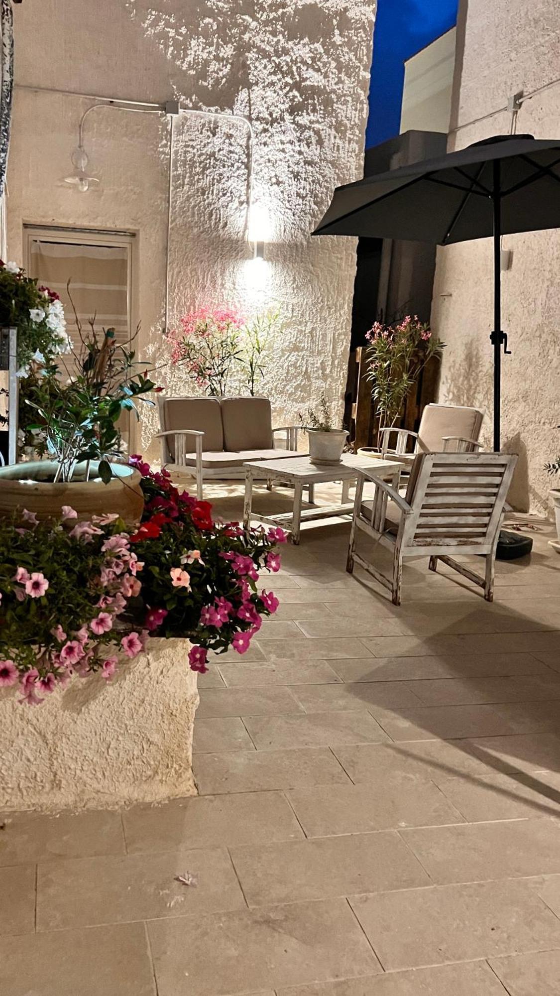 Dimora Donna Vitalia Apartments Трапани Екстериор снимка